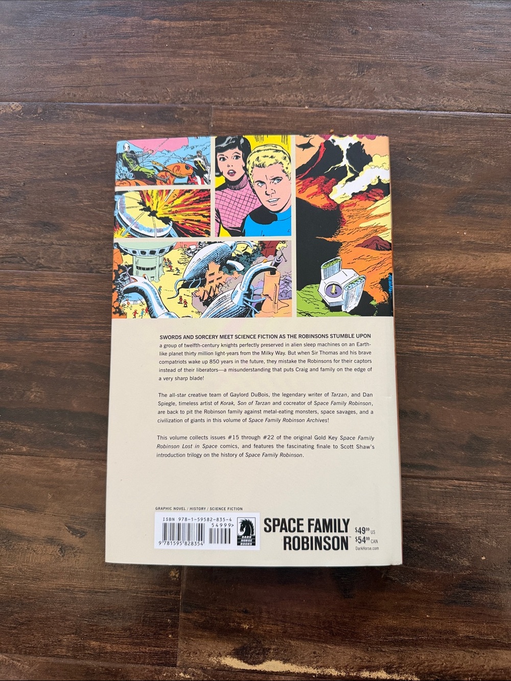 Space Family Robinson Volume Three - Classic Sci‑Fi Cover - Picture 2 of 8